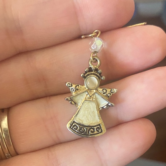 Vintage KC Gold Angel Earrings - Picture 2 of 3